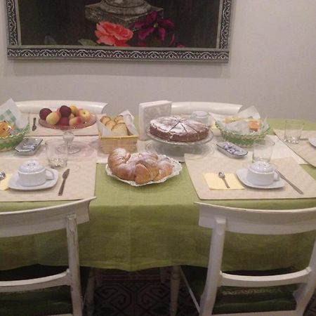 مبيت وإفطار باليرمو Al Decoro المظهر الخارجي الصورة