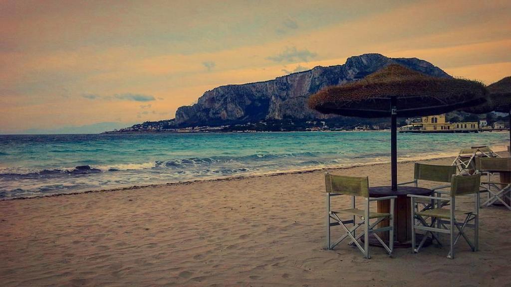 مبيت وإفطار باليرمو Al Decoro المظهر الخارجي الصورة